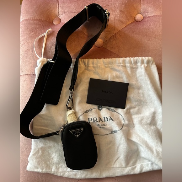 Prada Re-Edition 2005 Shoulder nylon bag - Picture 4 of 5